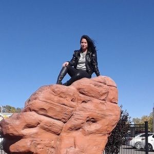 Meet your Posher, Iris